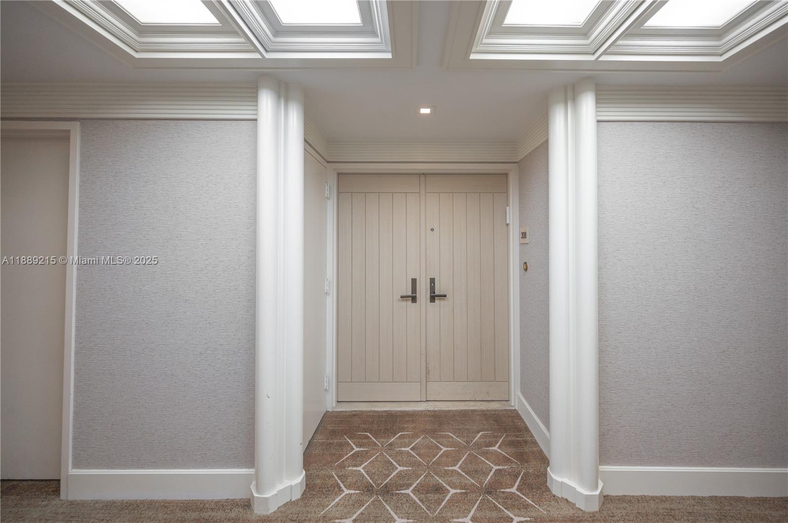 3 Grove Isle Drive, Unit C308 Miami, FL 33133 - Photo 28 of 54 a view of room