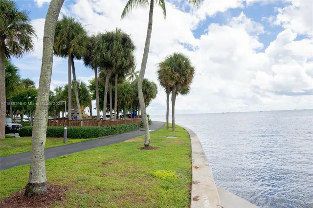 $1,250,000 | 3 Grove Isle Drive, Unit C308, Miami, FL 33133