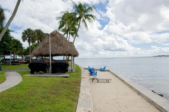 $1,250,000 | 3 Grove Isle Drive, Unit C308, Miami, FL 33133