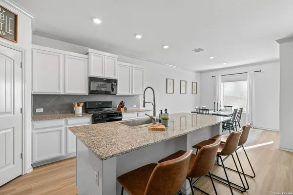 $370,000 | 13026 Vista Hollow, San Antonio, TX 78233