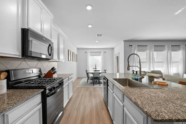 $370,000 | 13026 Vista Hollow, San Antonio, TX 78233