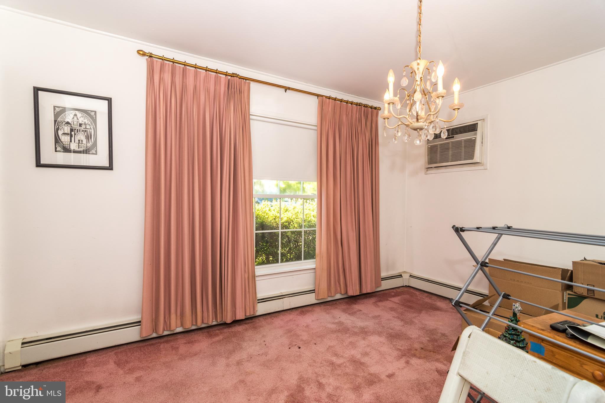 4 Tweed Road Levittown, PA 19056 - Photo 11 of 34 Dining Room