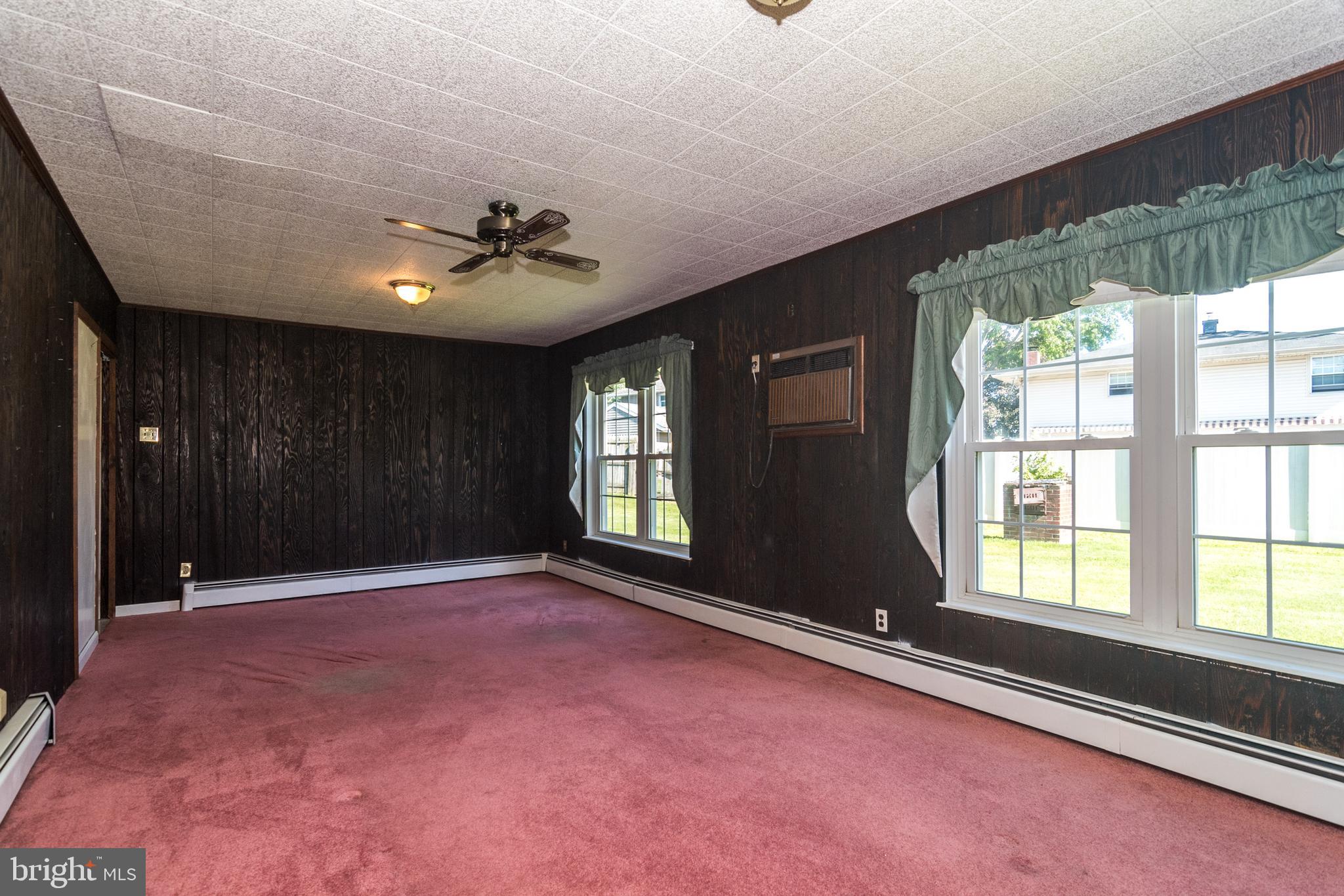 4 Tweed Road Levittown, PA 19056 - Photo 22 of 34 Family Room