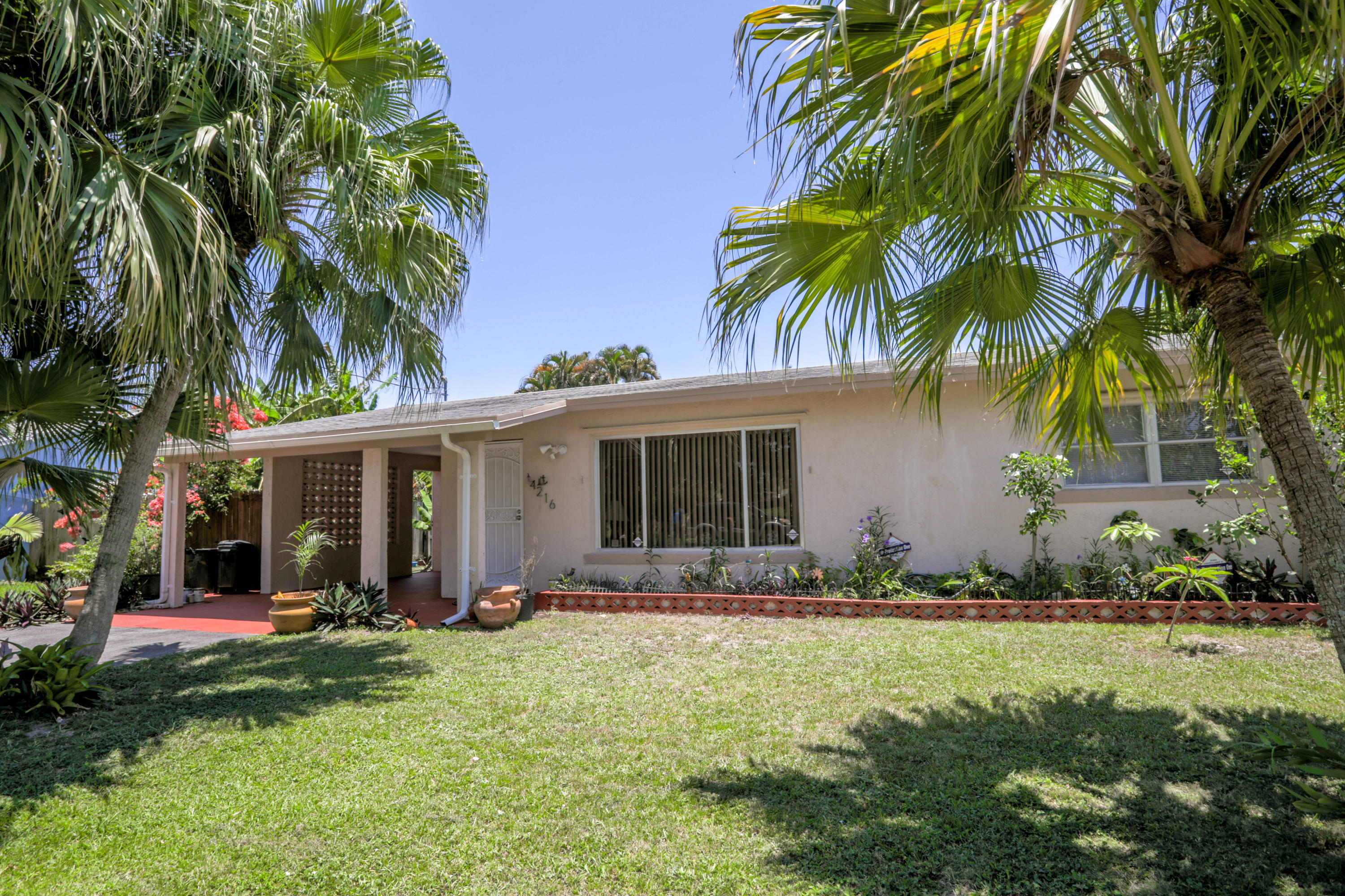 4216 Gulfstream Road Lake Worth, FL 33461 - Photo 6 of 67 L45A8683