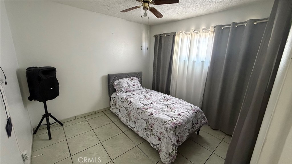 48 Paradise Carson, CA 90745 - Photo 11 of 15