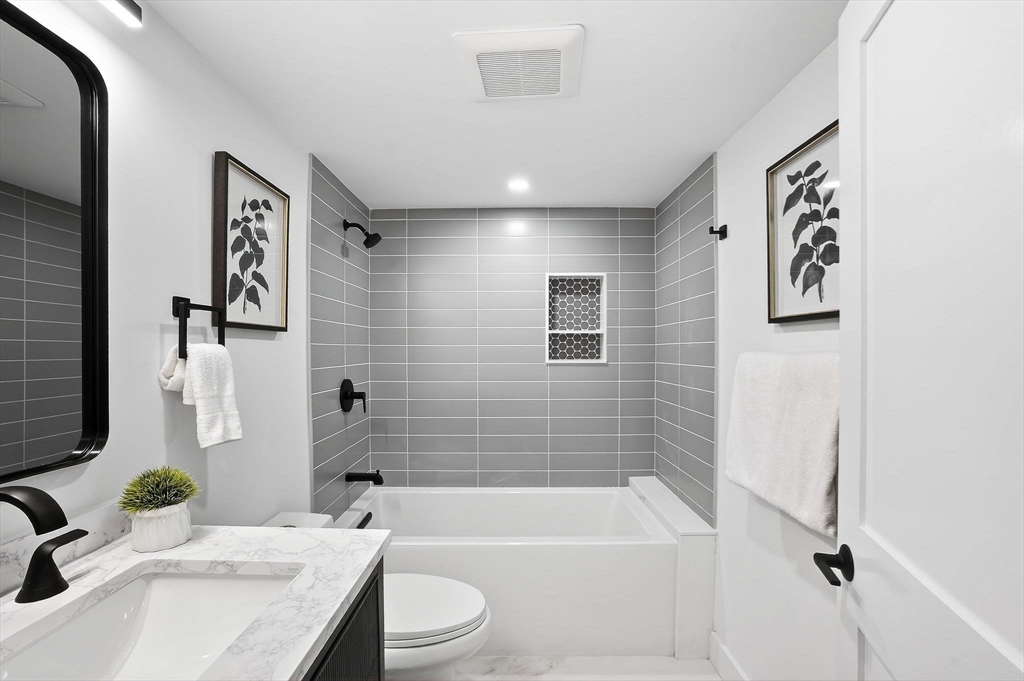 29 Laurel Street, Unit 29 Watertown, MA 02472 - Photo 18 of 25