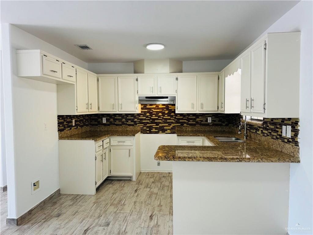 1505 Esperanza Avenue Hidalgo, TX 78557 - Photo 18 of 25 Kitchen