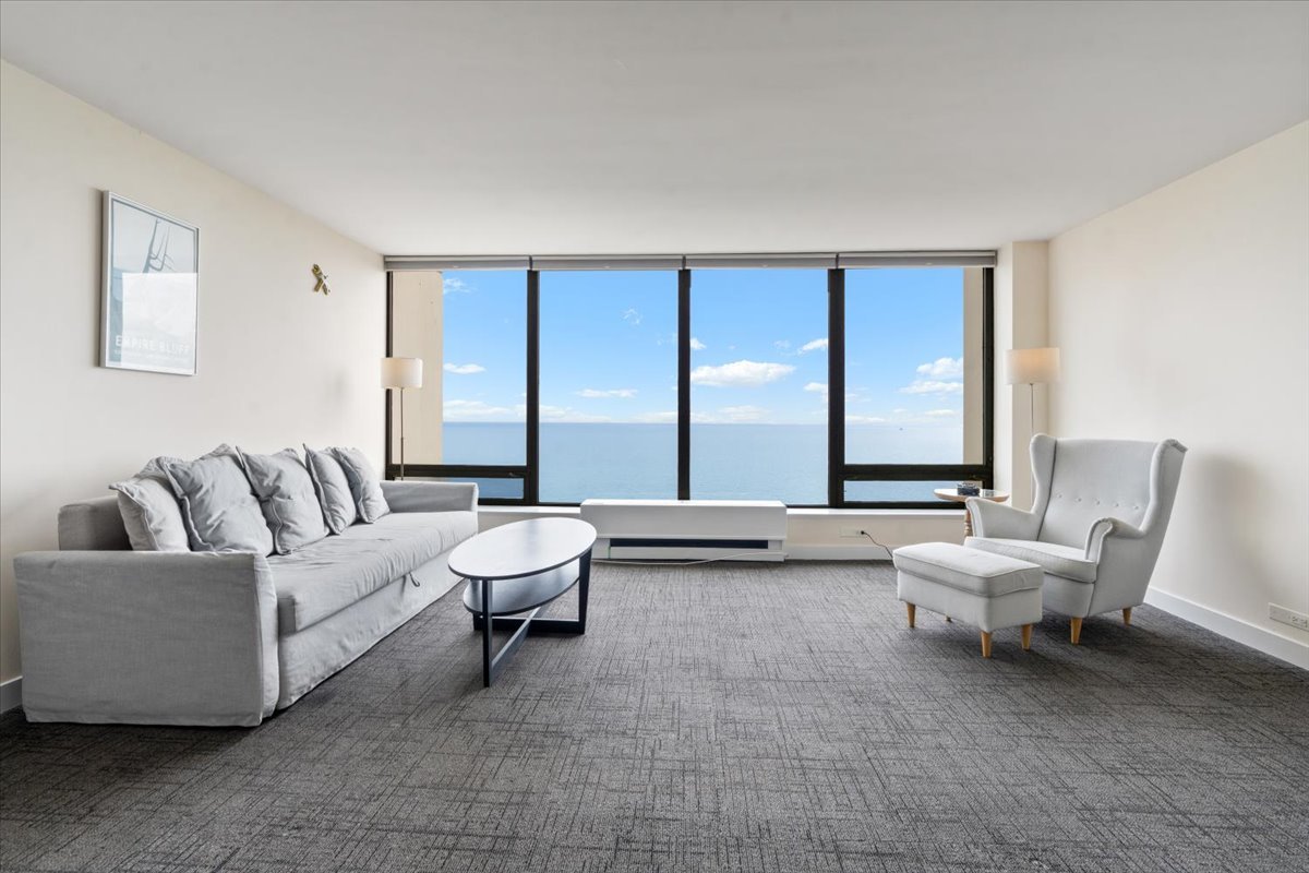 5445 North Sheridan Road, Unit 2608 Chicago, IL 60640 - Photo 4 of 16 Gallery Image 4