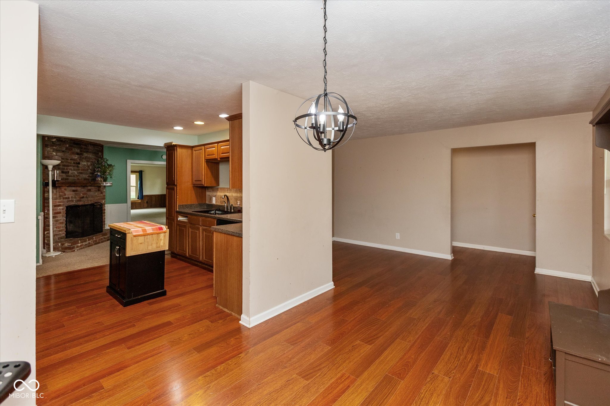 520 West Stop 11 Road Indianapolis, IN 46217 - Photo 4 of 14 Gallery Image 4
