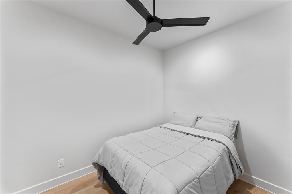 7826 Randy Avenue Abilene, TX 79606 - Photo 26 of 31 Flex Room, office or 5th bedroom down side hall