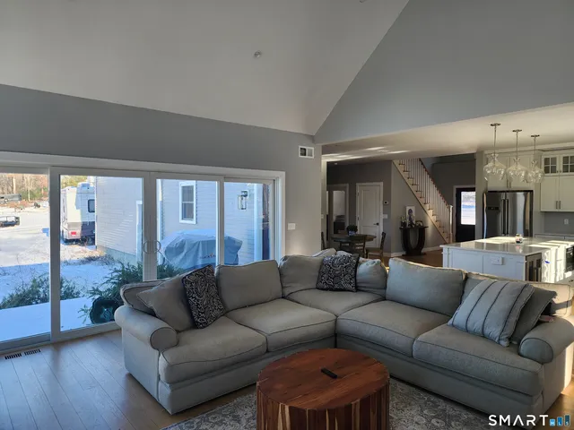 $875,000 | 95 Old Breakneck Road, Killingly, CT 06241