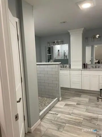 $875,000 | 95 Old Breakneck Road, Killingly, CT 06241