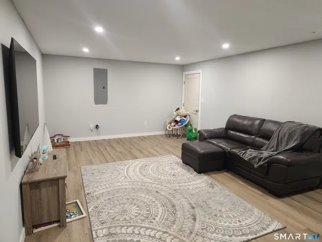 $875,000 | 95 Old Breakneck Road, Killingly, CT 06241