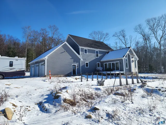 $875,000 | 95 Old Breakneck Road, Killingly, CT 06241