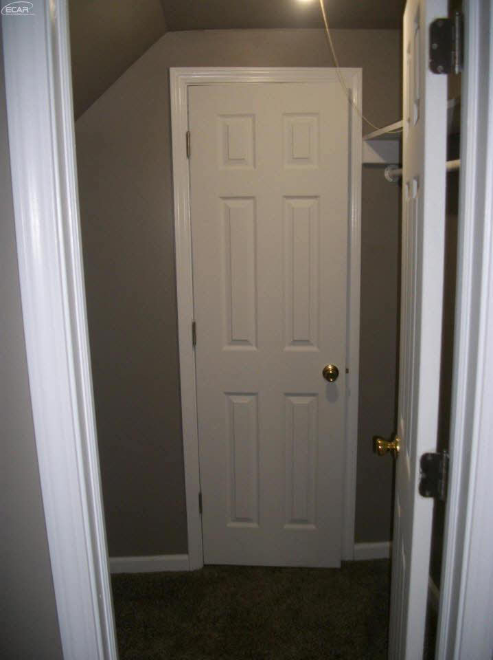 5033 Richfield Road Flint, MI 48506 - Photo 16 of 17 21389547-15.JPG