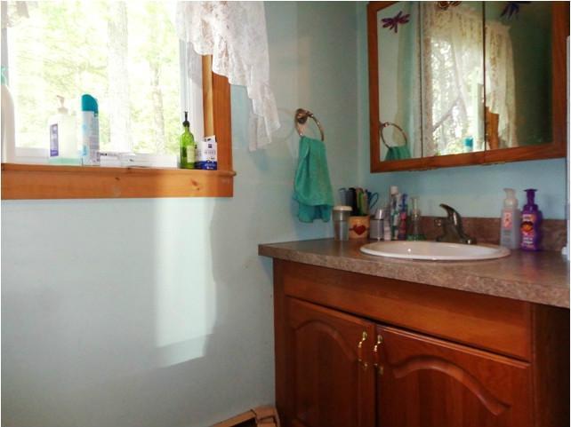 181 Buckfield Road Turner, ME 04282 - Photo 12 of 12 Bathroom.