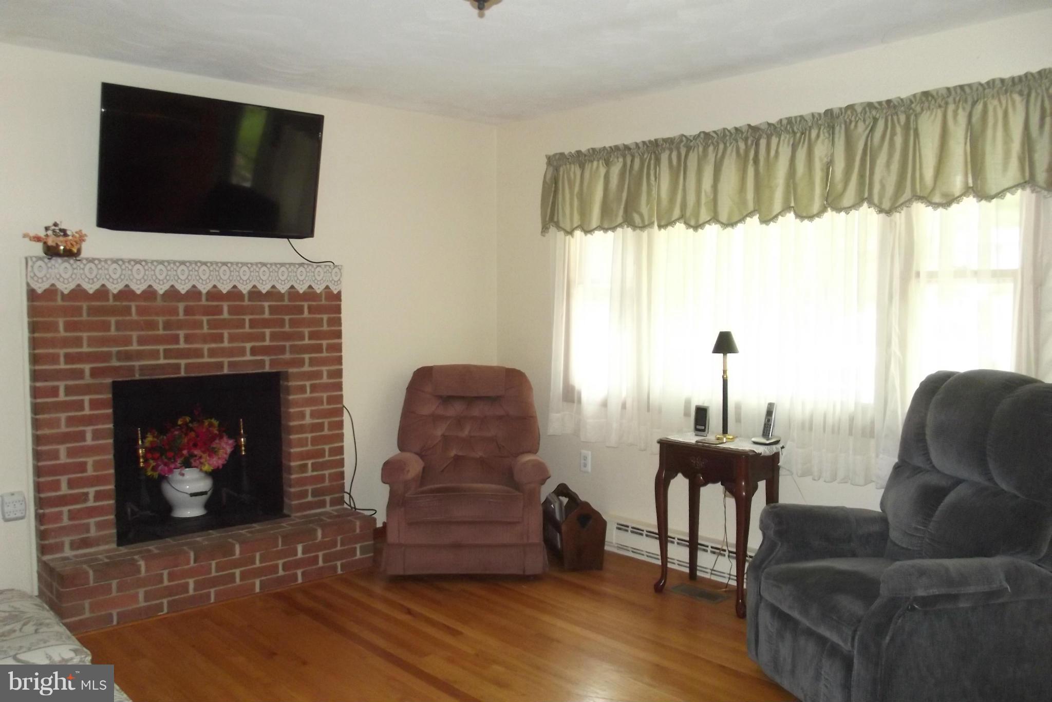 221 Rural Retreat Drive Ranson, WV 25438 - Photo 2 of 16 Living Room