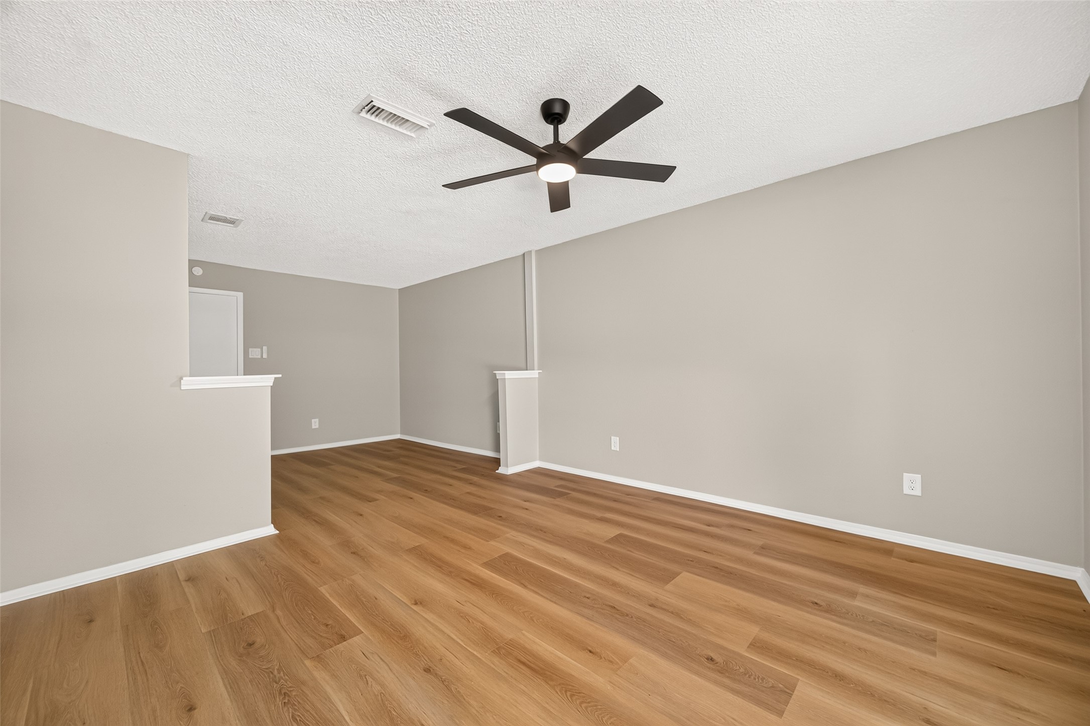 23219 Calico Corners Lane Spring, TX 77373 - Photo 15 of 24 Primary bedroom with sitting area.