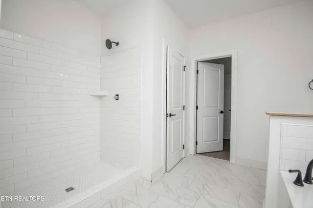 $779,000 | 426 Ivey Farms Road, Farragut, TN 37934