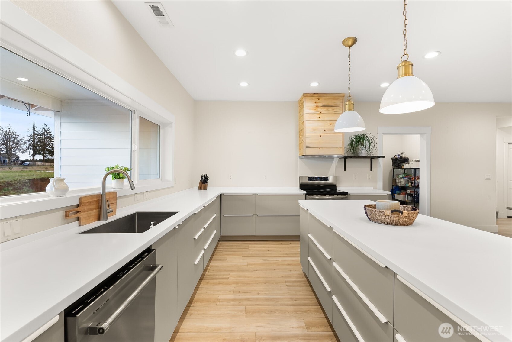 283 Tennessee Road Winlock, WA 98596 - Photo 13 of 40