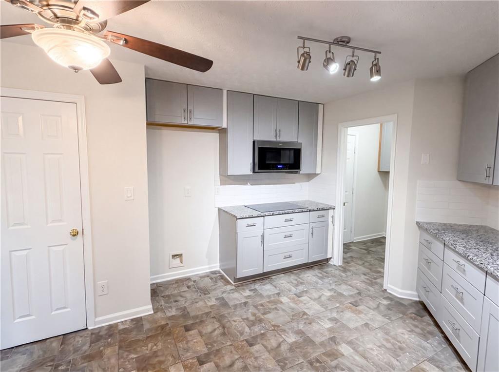 305 Cobb Court Hampton, GA 30228 - Photo 2 of 27