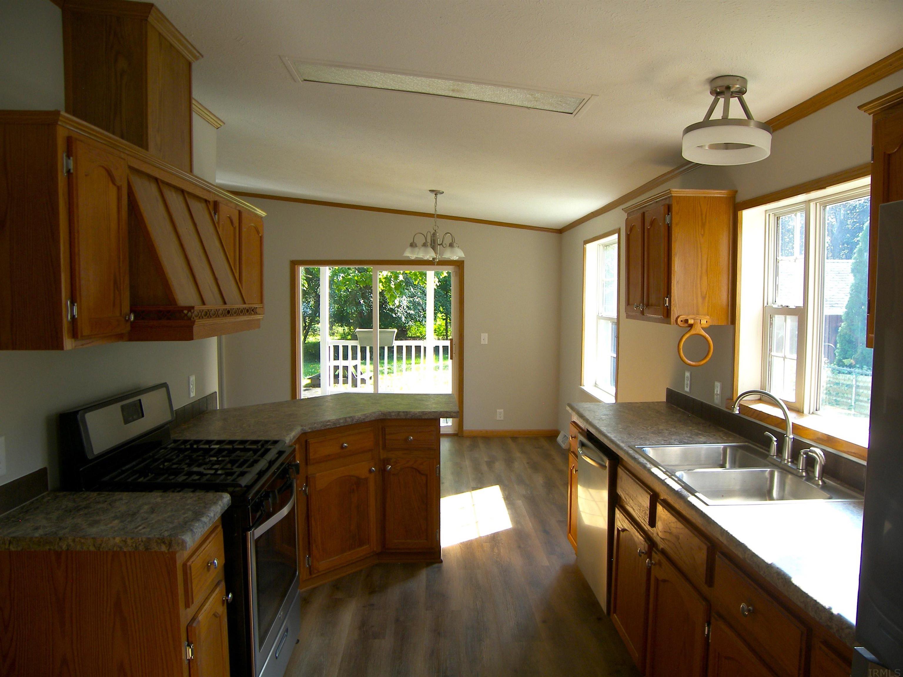 421 West 5th Street Rochester, IN 46975 - Photo 13 of 36