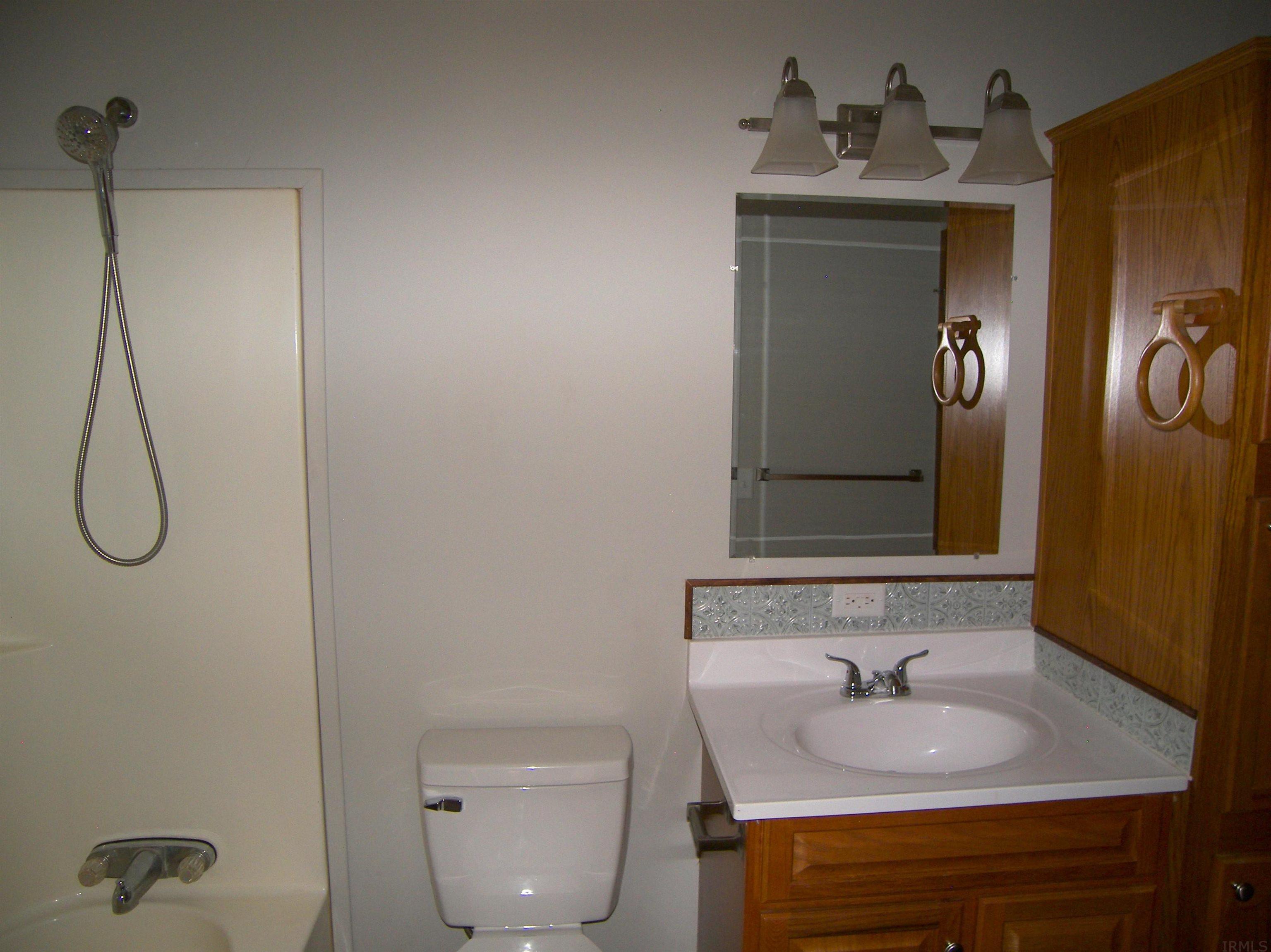 421 West 5th Street Rochester, IN 46975 - Photo 24 of 36