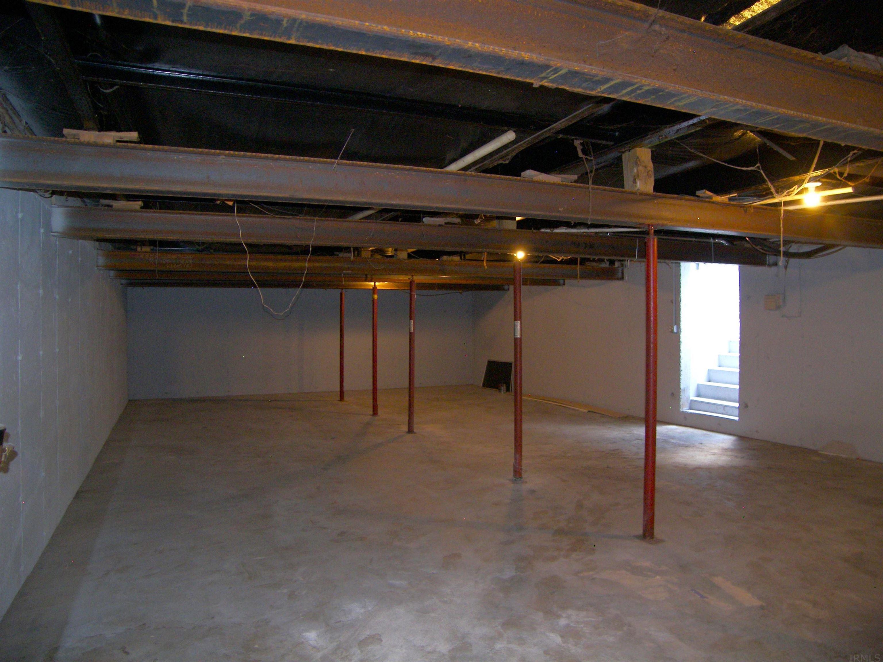 421 West 5th Street Rochester, IN 46975 - Photo 31 of 36