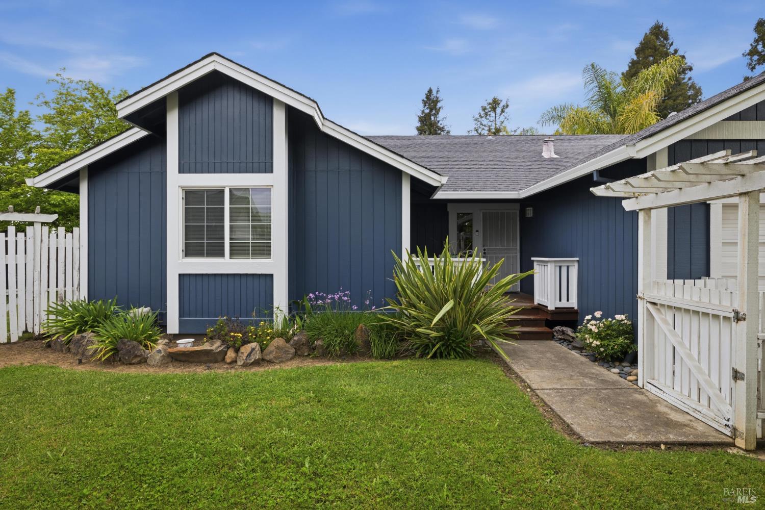 2273 White Chapel Court Santa Rosa, CA 95401 - Photo 5 of 59