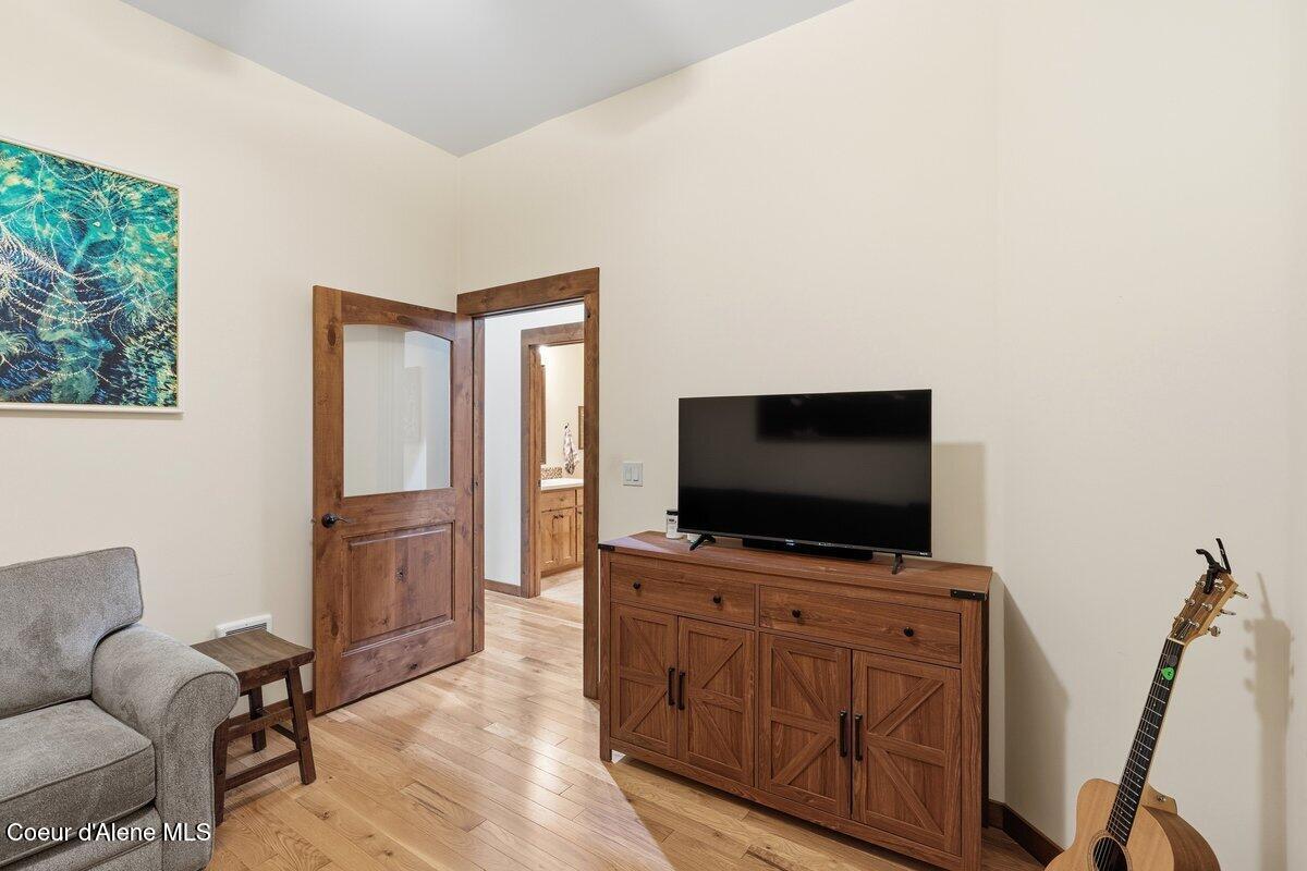 175 Hanaford Road Blanchard, ID 83804 - Photo 31 of 53 Family Room 2