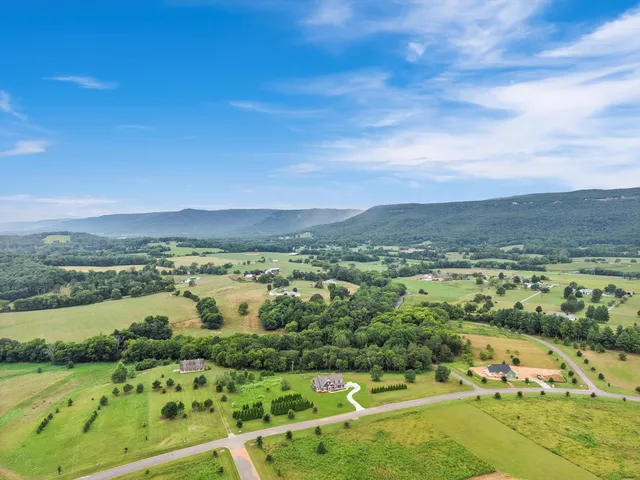 $594,000 | 134 River Ridge Drive, Unit LOT 117, Dunlap, TN 37327