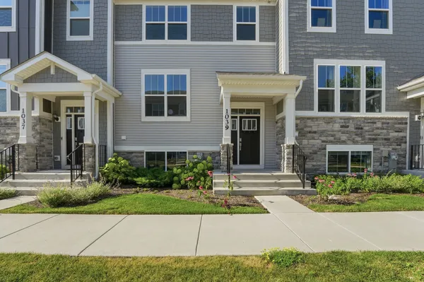$364,999 | 1039 Atterberg Road, South Elgin, IL 60177