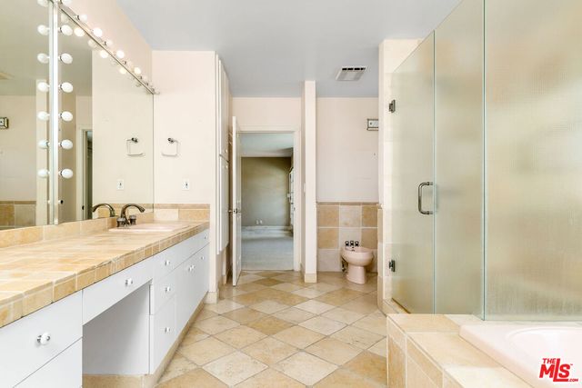 $3,500,000 | 942 Harvard Street, Santa Monica, CA 90403