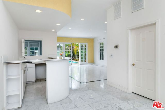 $3,500,000 | 942 Harvard Street, Santa Monica, CA 90403