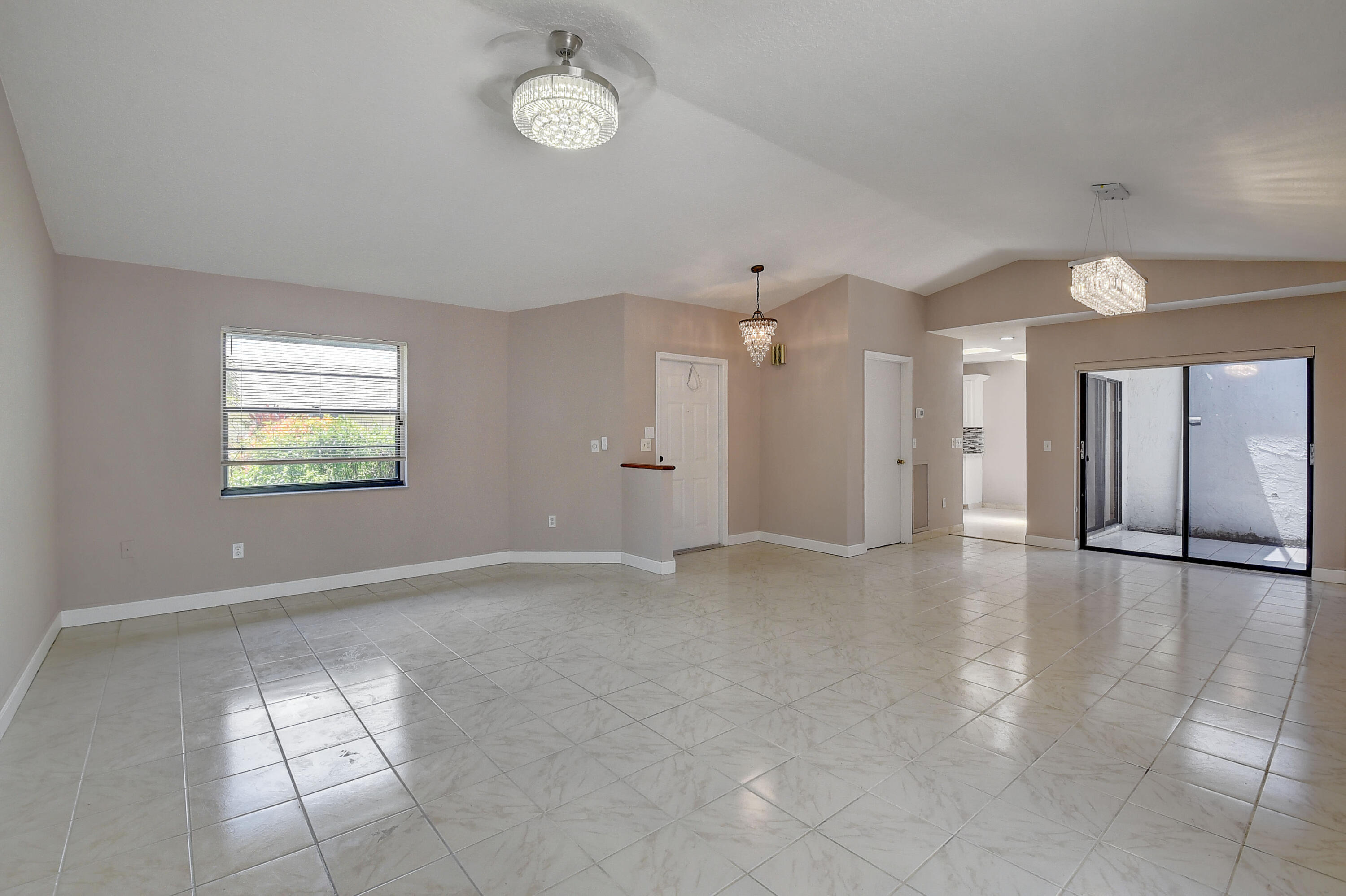 9105 Southwest 22nd Street, Unit E Boca Raton, FL 33428 - Photo 17 of 30 DSC_9076_77_78_79_80
