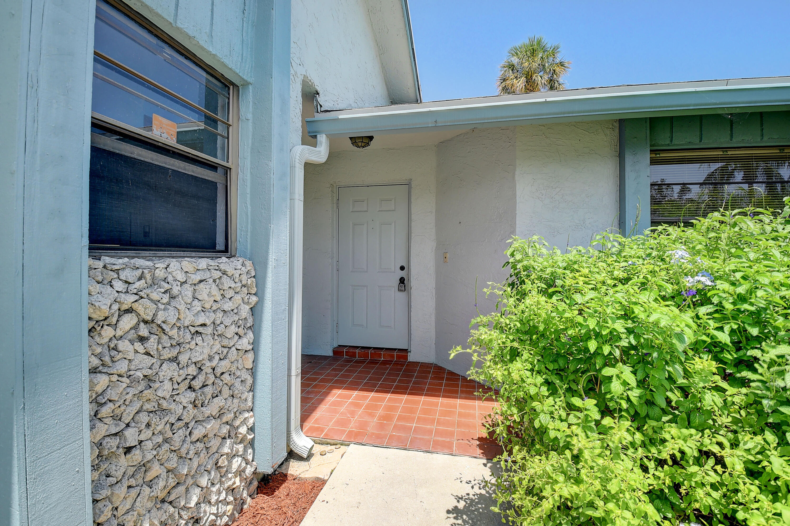 9105 Southwest 22nd Street, Unit E Boca Raton, FL 33428 - Photo 4 of 30 PRIVATE ENTRANCE