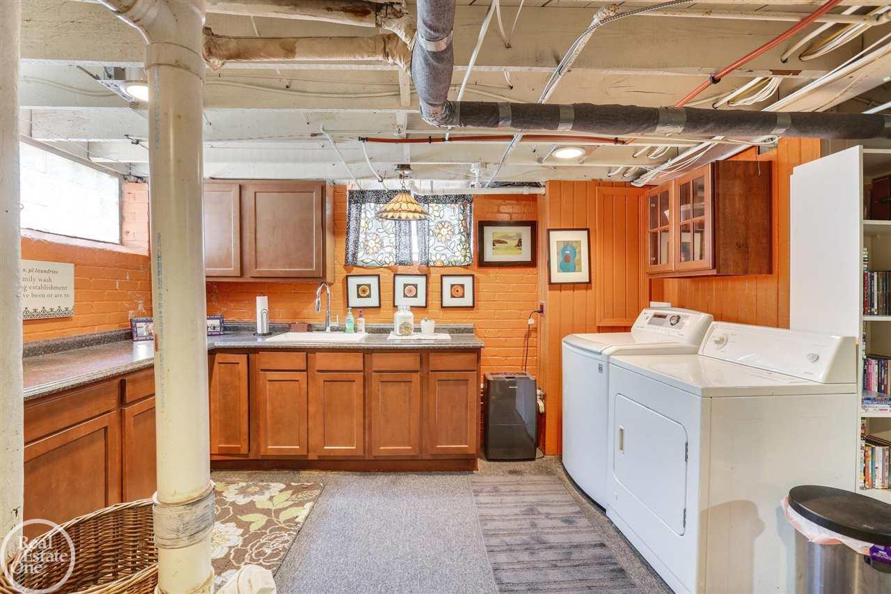 1223 Bishop Road Grosse Pointe Park, MI 48230 - Photo 25 of 35