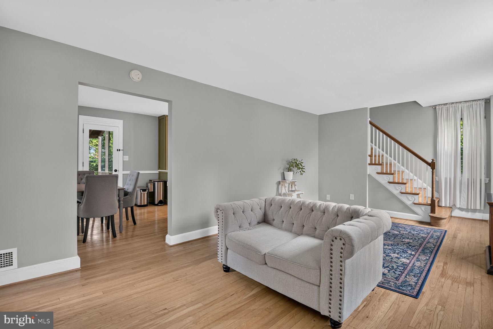2611 Arvin Street Silver Spring, MD 20902 - Photo 7 of 42 Living Room