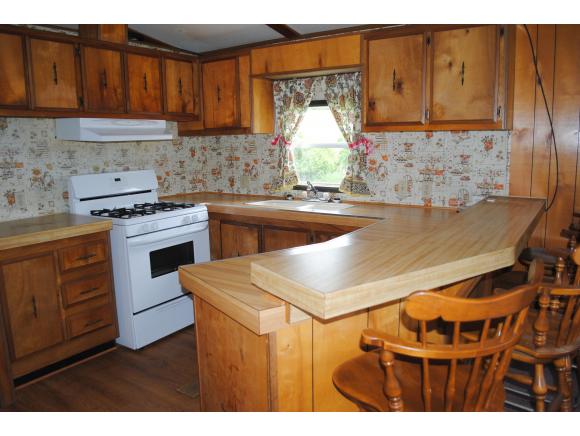 113 Roland Lane Barton, VT 05822 - Photo 5 of 15
