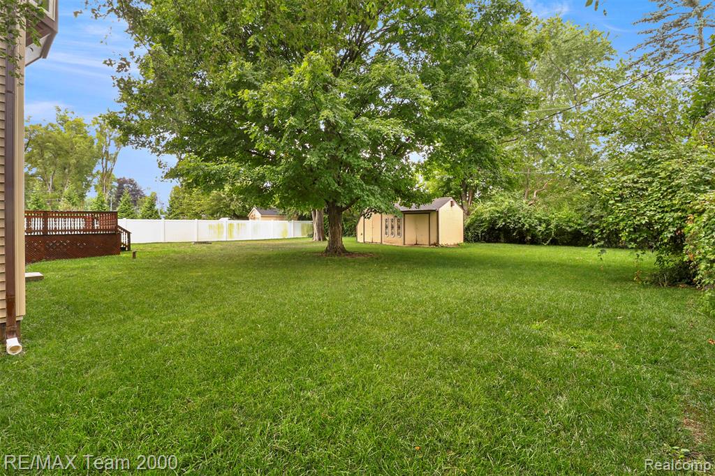 1895 Big Trail Road Walled Lake, MI 48390 - Photo 33 of 40 Gallery Image 33