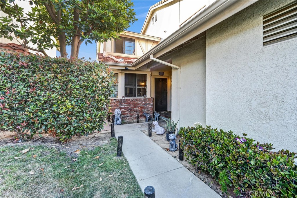 19417 Crystal Ridge Lane Porter Ranch, CA 91326 - Photo 8 of 46