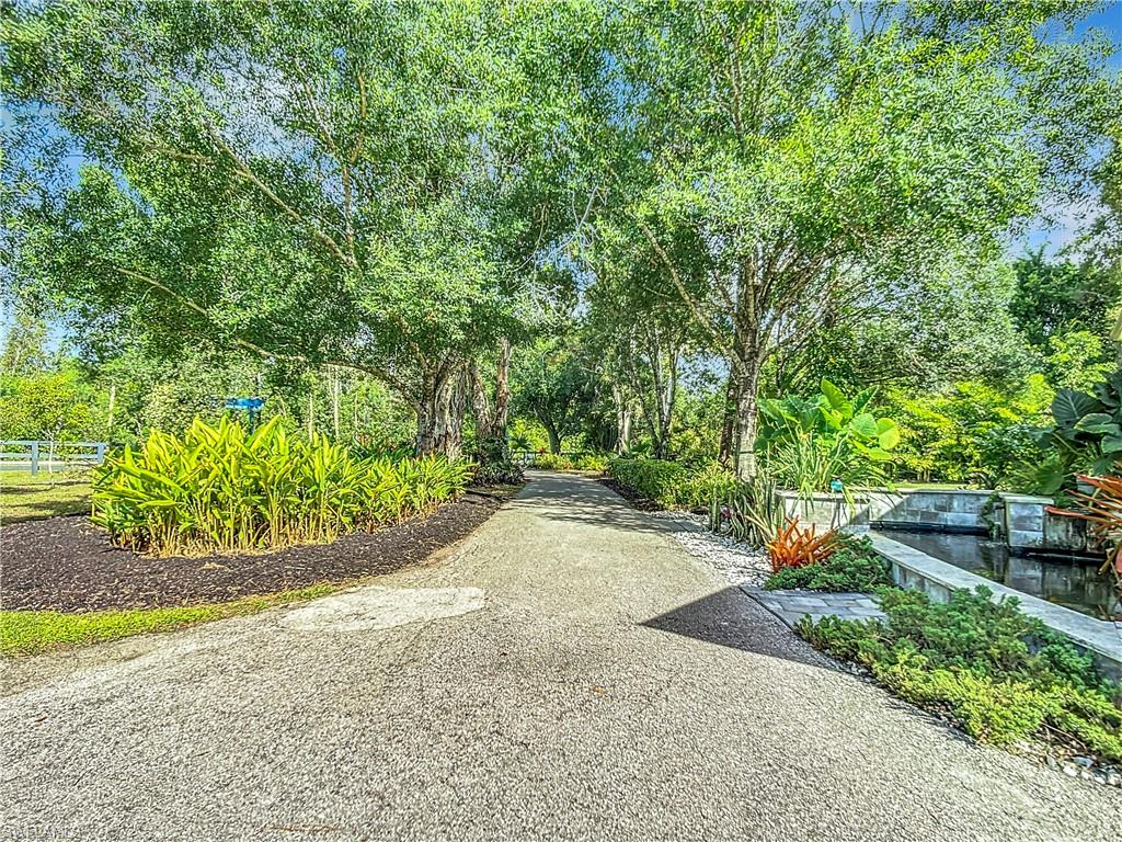 15711 Anderson Lane Fort Myers, FL 33912 - Photo 2 of 48 Driveway