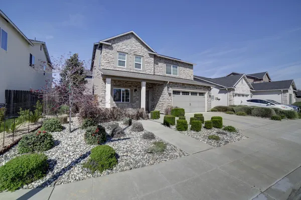 $499,000 | 6026 East Fedora Avenue, Fresno, CA 93727