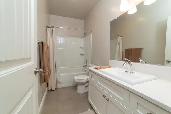 $499,000 | 6026 East Fedora Avenue, Fresno, CA 93727