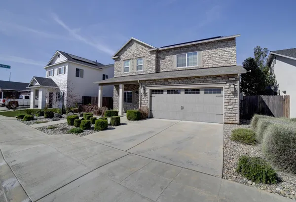 $499,000 | 6026 East Fedora Avenue, Fresno, CA 93727