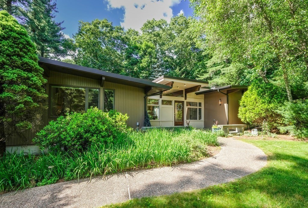 12 Cole Road Wayland, MA 01778 - Photo 1 of 38 Gallery Image 1