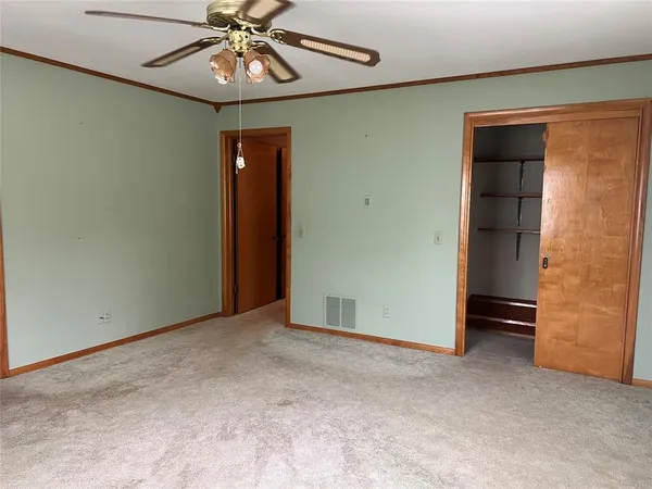 $275,000 | 211 South Crockett Street, Henrietta, TX 76365