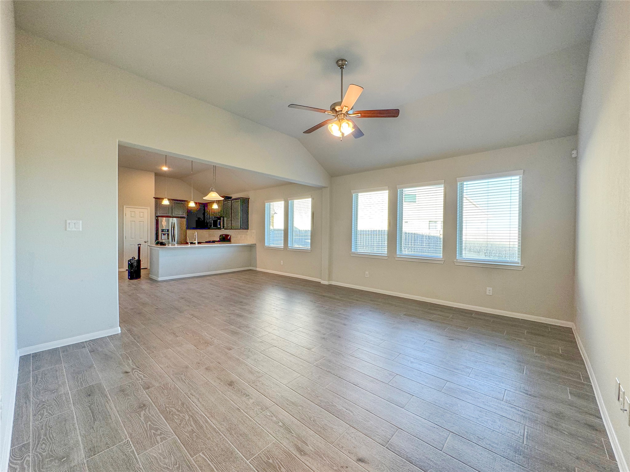 1707 Prairie Ridge Court Angleton, TX 77515 - Photo 17 of 39 Gallery Image 17