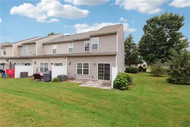 $2,000 | 372 Azalea Circle, Cumming, GA 30040