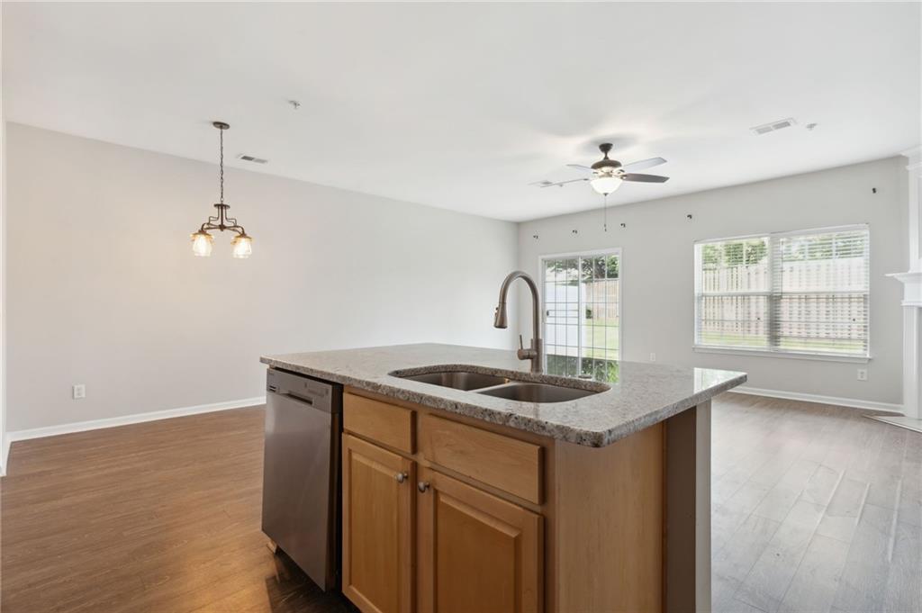 372 Azalea Circle Cumming, GA 30040 - Photo 7 of 37